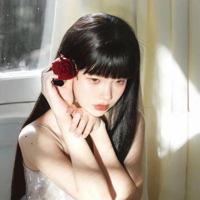 步步沦陷，娇妃她有亿点强